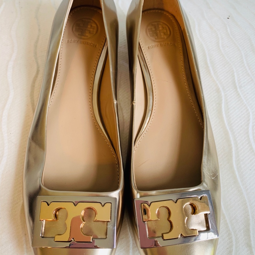 NWT Size 6.5 Tory Burch 3/4 inch solid heal.